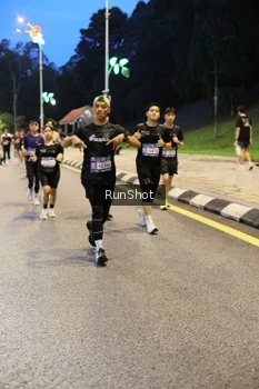 Runner Photo 4302055