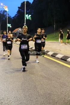 Runner Photo 4302062