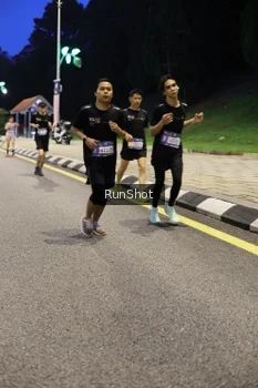 Runner Photo 4302118