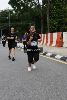 Runner Photo 4302153