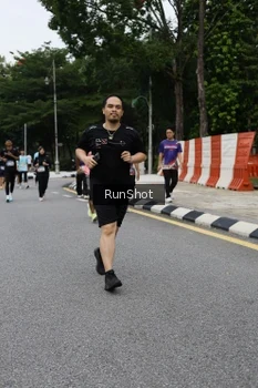 Runner Photo 4302154