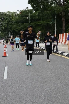 Runner Photo 4302163