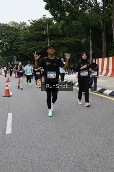 Runner Photo 4302178