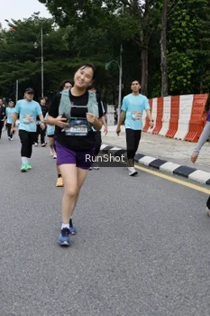 Runner Photo 4302195