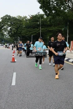 Runner Photo 4302202