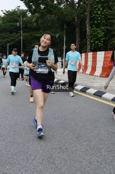 Runner Photo 4302203