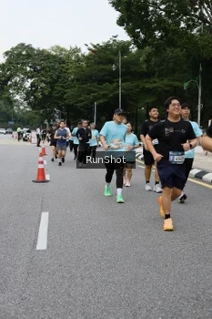 Runner Photo 4302206