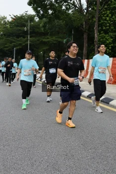 Runner Photo 4302207