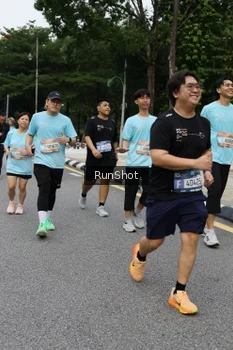 Runner Photo 4302217