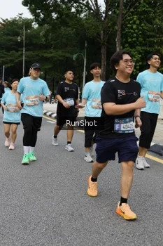 Runner Photo 4302218