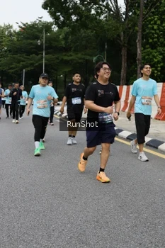 Runner Photo 4302219