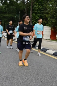 Runner Photo 4302221