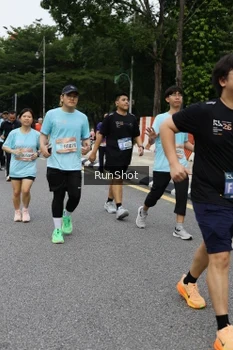 Runner Photo 4302227
