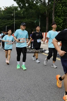 Runner Photo 4302230