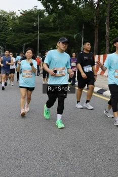Runner Photo 4302235