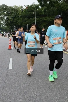 Runner Photo 4302237