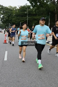 Runner Photo 4302246