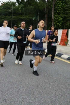 Runner Photo 4302254