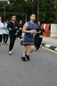 Runner Photo 4302261