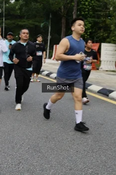 Runner Photo 4302263