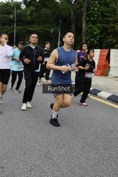 Runner Photo 4302264