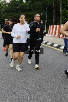 Runner Photo 4302265