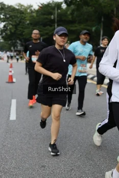 Runner Photo 4302271
