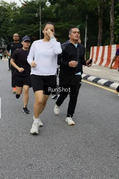 Runner Photo 4302272