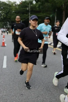 Runner Photo 4302273