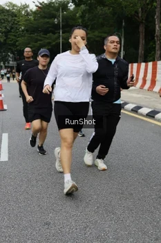 Runner Photo 4302274