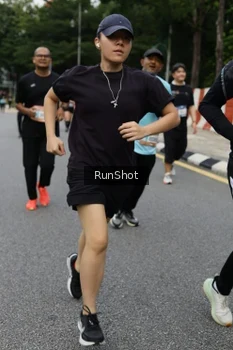 Runner Photo 4302279