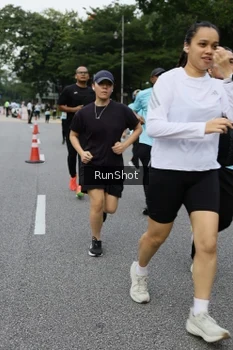 Runner Photo 4302280