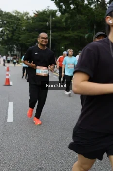 Runner Photo 4302281