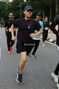 Runner Photo 4302284