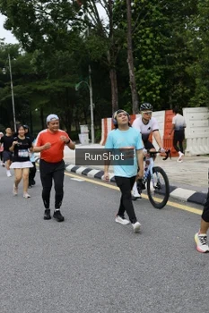 Runner Photo 4302292