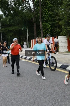 Runner Photo 4302294
