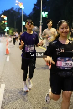 Runner Photo 4302307