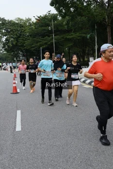 Runner Photo 4302308