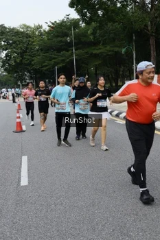 Runner Photo 4302317
