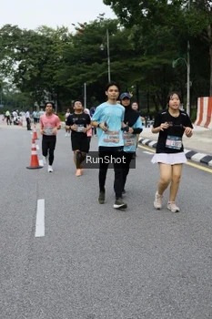Runner Photo 4302319