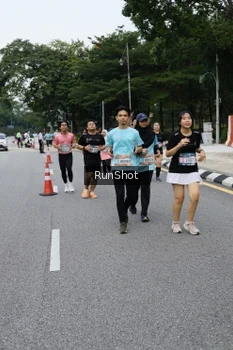 Runner Photo 4302328