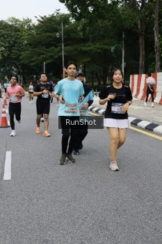 Runner Photo 4302329