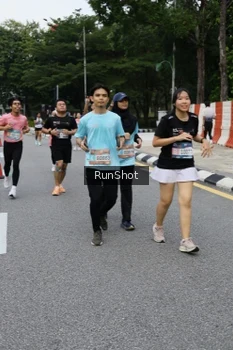 Runner Photo 4302333