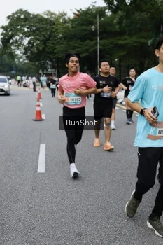 Runner Photo 4302336