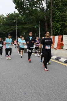 Runner Photo 4302337