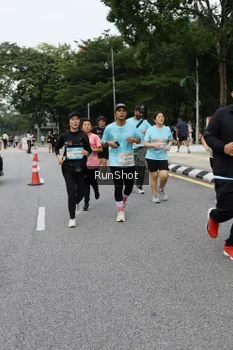Runner Photo 4302353