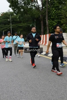 Runner Photo 4302354
