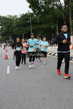 Runner Photo 4302355