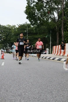 Runner Photo 4302362