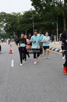 Runner Photo 4302364